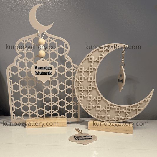 Acrylic Ramadan Crescent Shape With Interchangeable Ramadan and Eid Mubarak Charm - Kunooz Gallery - 