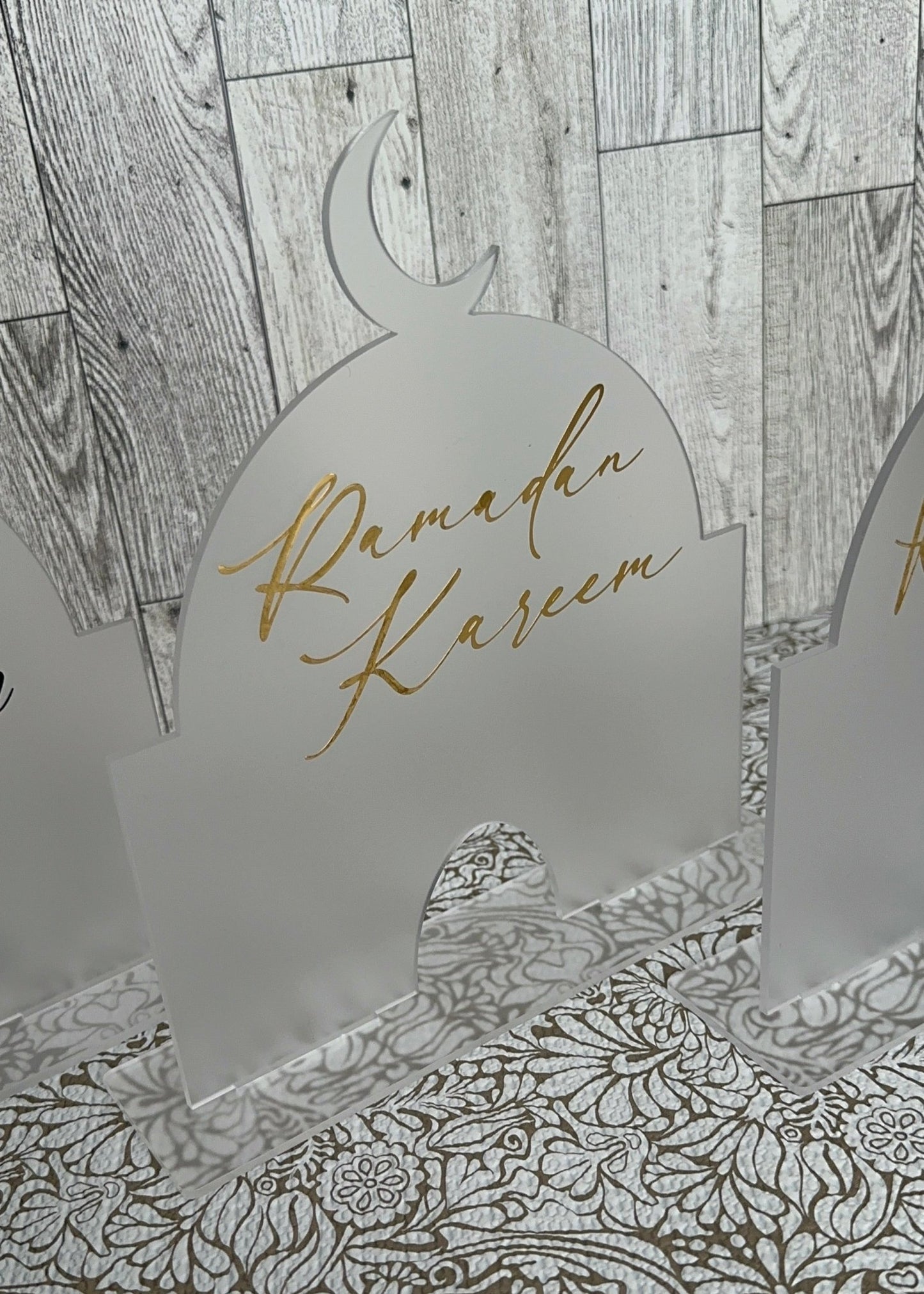 Frosted Acrylic Mosque with Stand - Kunooz Gallery - 